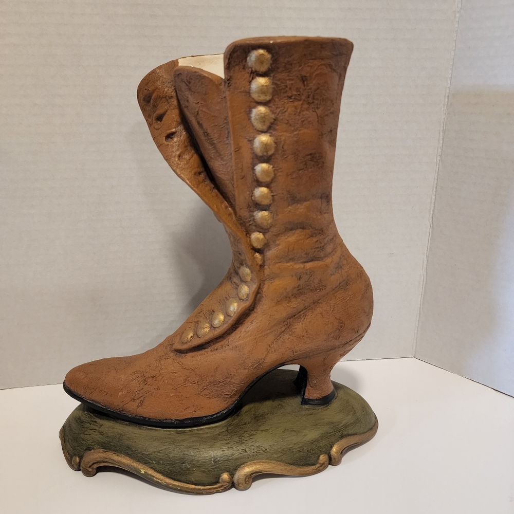 Vintage Atlantic Mold Ceramic Boot Decor